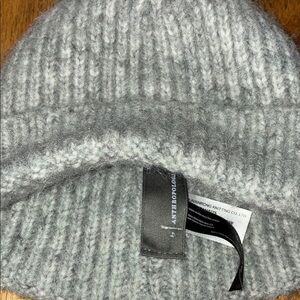 🔥Anthropologie Soft Gray Ribbed Beanie